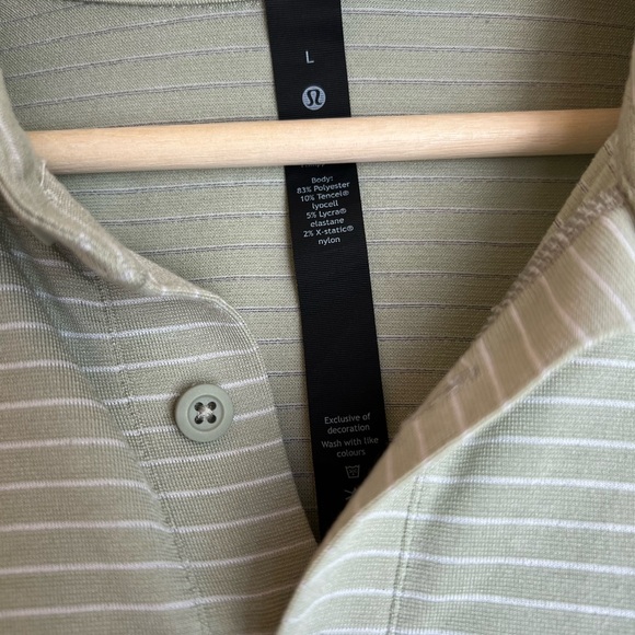 Lululemon Men’s Green and white polo - Picture 2 of 2